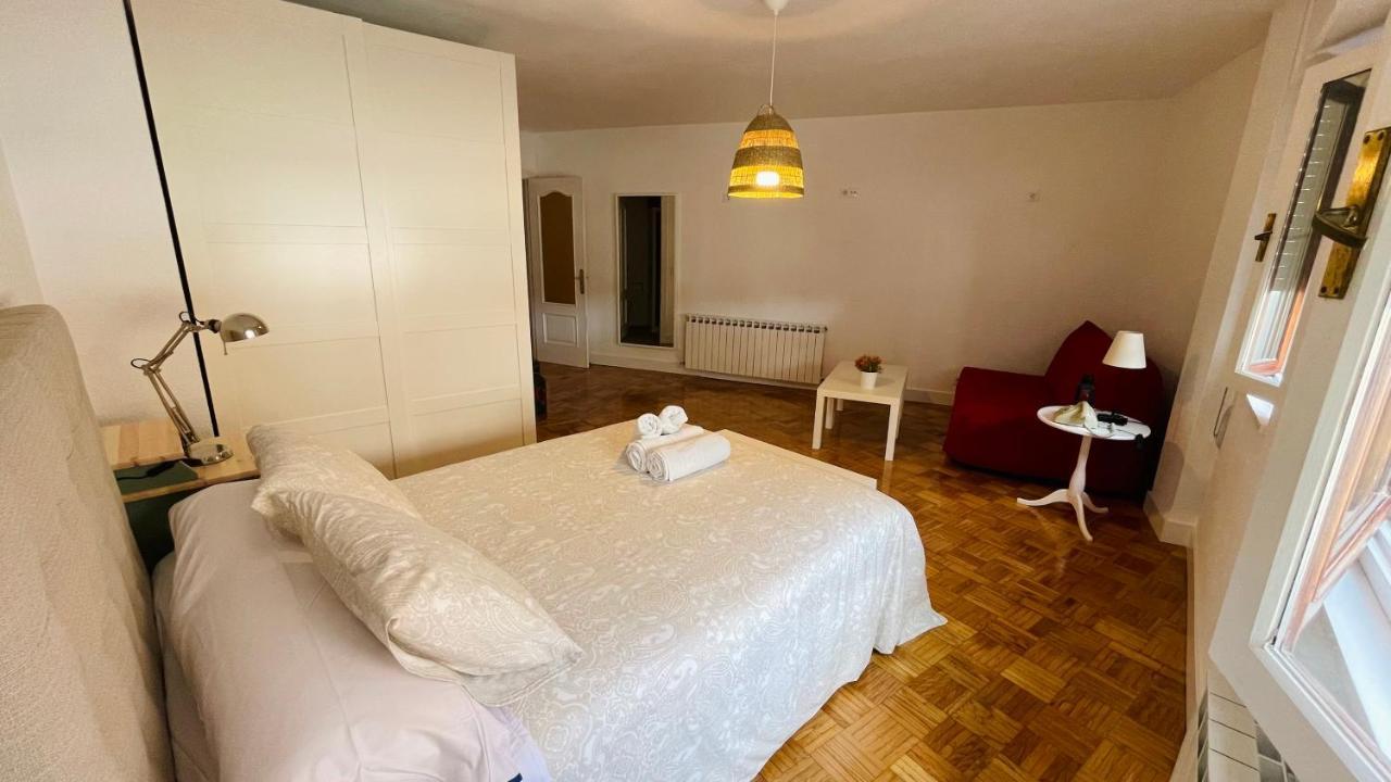 Apartamento Horreo -San Pelayo- Onís Exterior foto